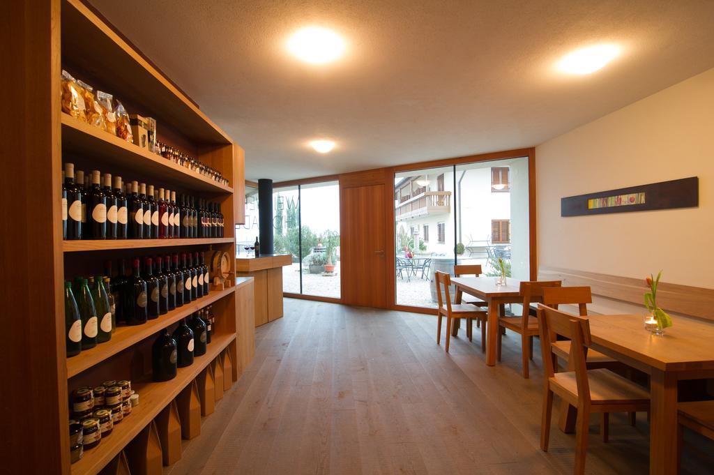 Biobauernhof St. Quirinus Apartment Caldaro Luaran gambar