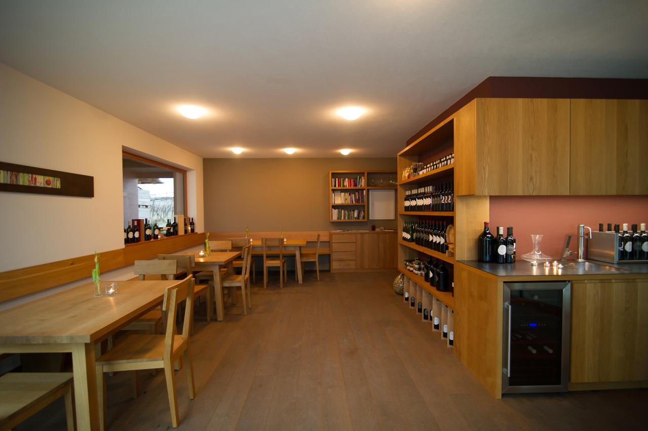 Biobauernhof St. Quirinus Apartment Caldaro Luaran gambar